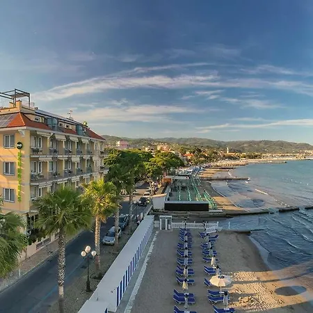 Palace Diano Marina